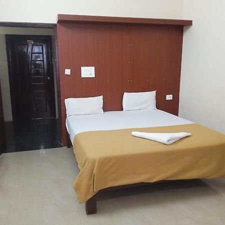 Grand Jp Inn Near 2 Km From Gundlupet Bus Stand ภายนอก รูปภาพ
