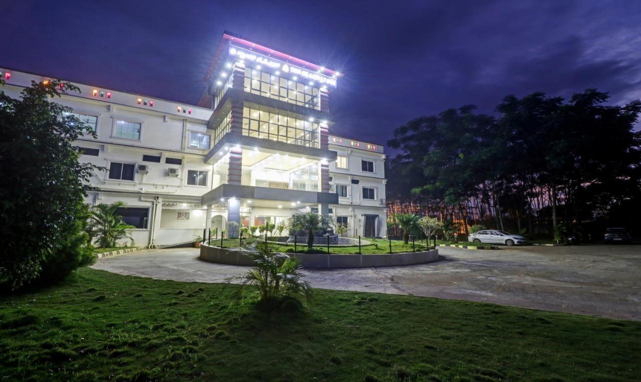 Grand Jp Inn Near 2 Km From Gundlupet Bus Stand ภายนอก รูปภาพ
