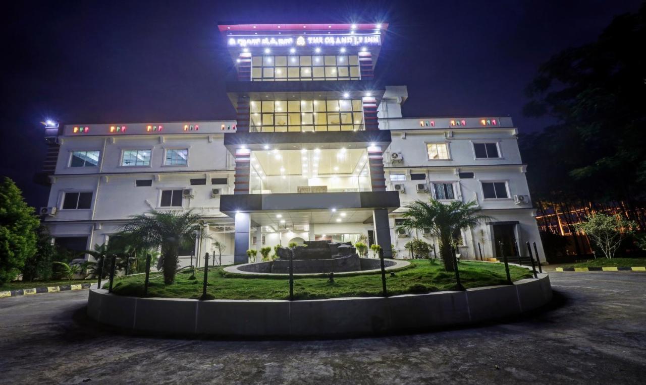 Grand Jp Inn Near 2 Km From Gundlupet Bus Stand ภายนอก รูปภาพ